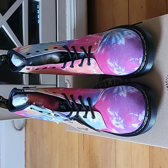 Dr. Marten's Girls Tye Dye Suede Boots, Size Kids 6M - Picture 10 of 16